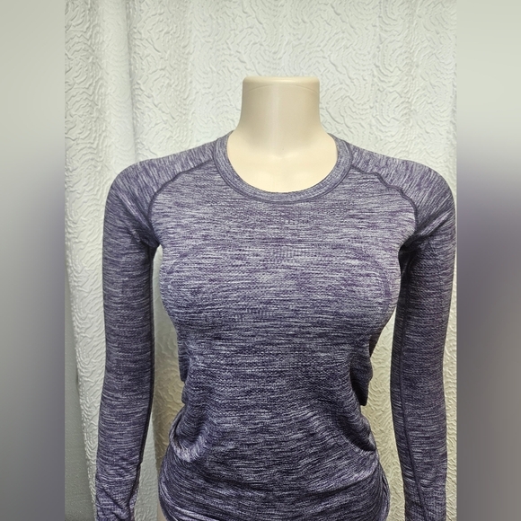 lululemon athletica Tops - Lululemon Athletica Gray Fitted Long Sleeve T-Shirt